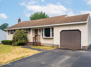 5 Venus Dr, Loudonville, NY 12211