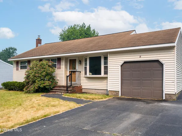 5 Venus Drive, Loudonville, NY 12211