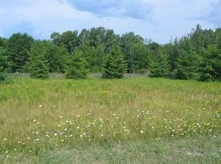 4 Whippoorwill Ln, Charlevoix, MI 49720