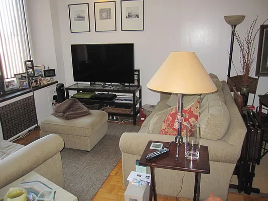 Rented by Newell and Assoc. | media 28