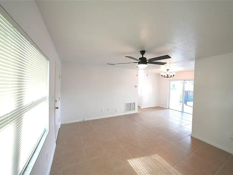 2619 Hendy Ct — Photo 4