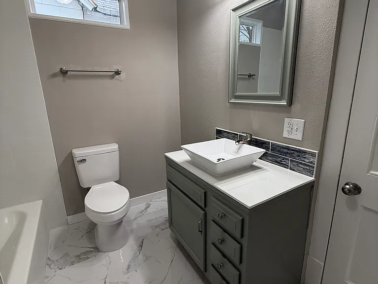 1406 Callahan St — Photo 15