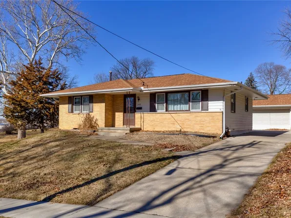 2400 Mansfield Dr, Des Moines, IA 50317
