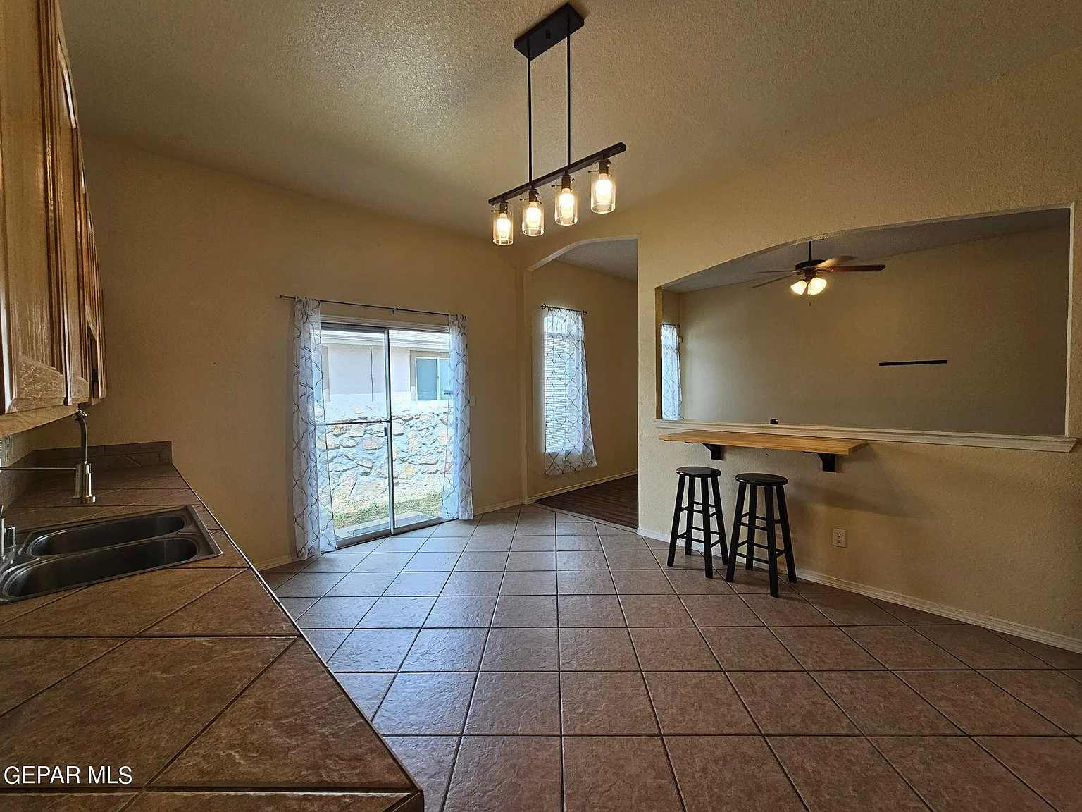 4 bed, 2.0 bath, 1473 sqft, $1,750 — Photo 3