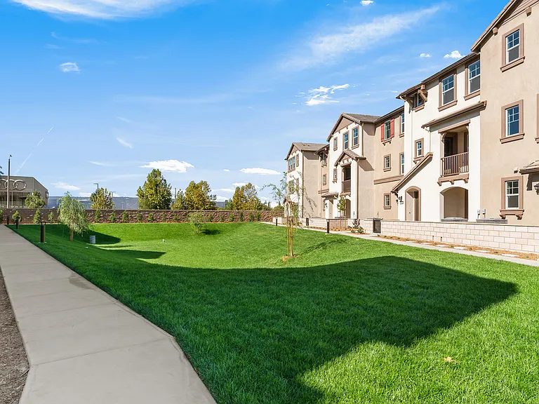 28184 Melrose Dr #183 — Photo 34