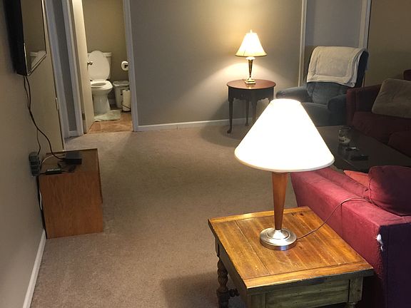 5th image of 117 Winkler Dr