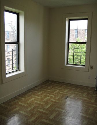 5th image of 811 Crotona Park N APT Aa2