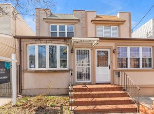 58-34 61st St, Maspeth, NY 11378
