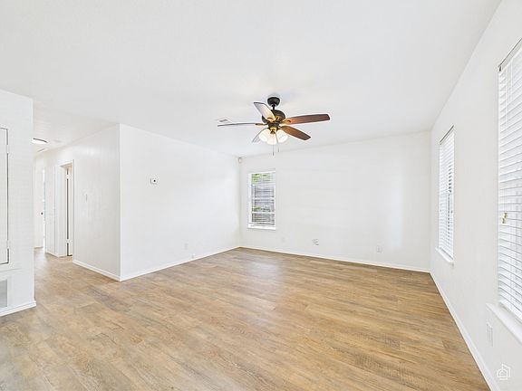 3rd image of 5809 Glenhollow Path