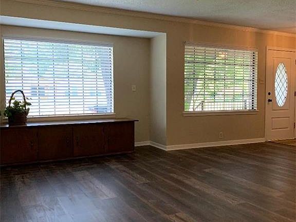 2nd image of 10844 Sandalwood Dr