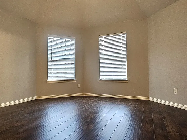 6901 Millerd Pond Dr — Photo 16