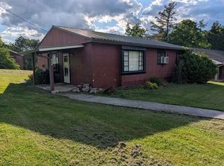 203 Henry St NW, Norton, VA 24273