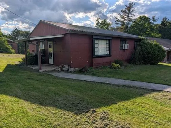 203 Henry St NW, Norton, VA 24273