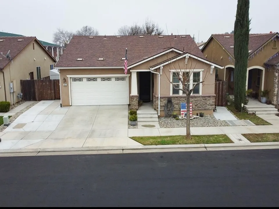 3052 Kaweah Ave