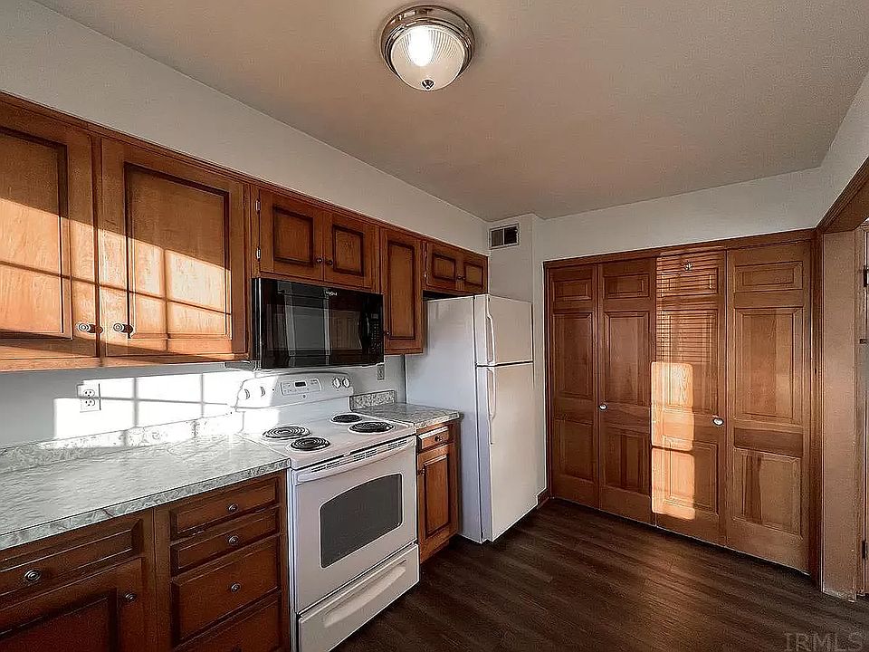 Cynthia Circle Apartments