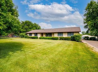 9382 Alkire Rd, Grove City, OH 43123