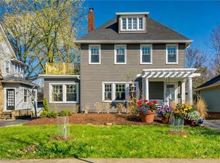 3005 Yorkshire Rd, Cleveland Heights, OH 44118