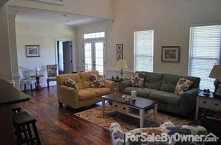 Living Room View 2 : View from the side entry.