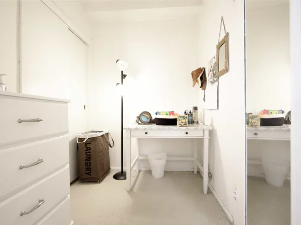 430 East 56th Street image 10 of 19