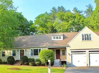 2 Arnold Dr, Medfield, MA 02052