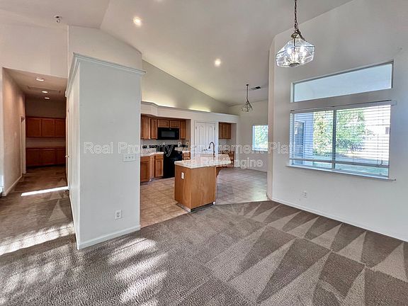 5th image of 8622 N Heartland Way