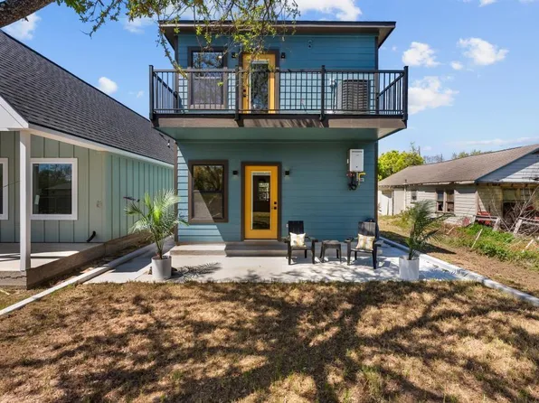 125 4th St, Dickinson, TX 77539