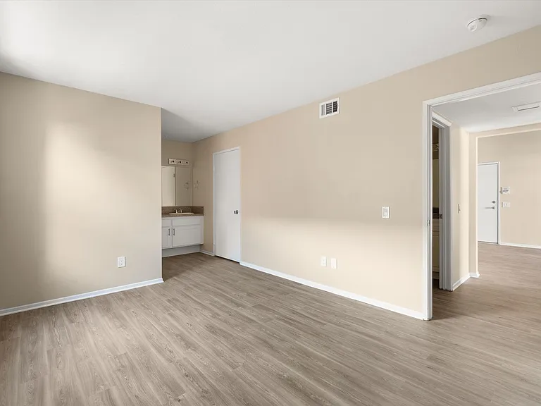 Ironwood Apartments — Photo 108