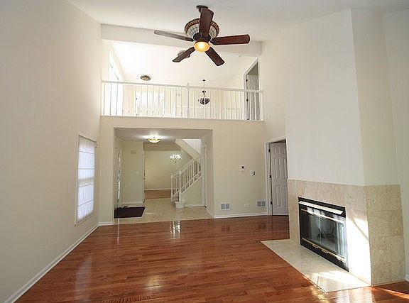 5th image of 1908 Ashbury Ln #14B