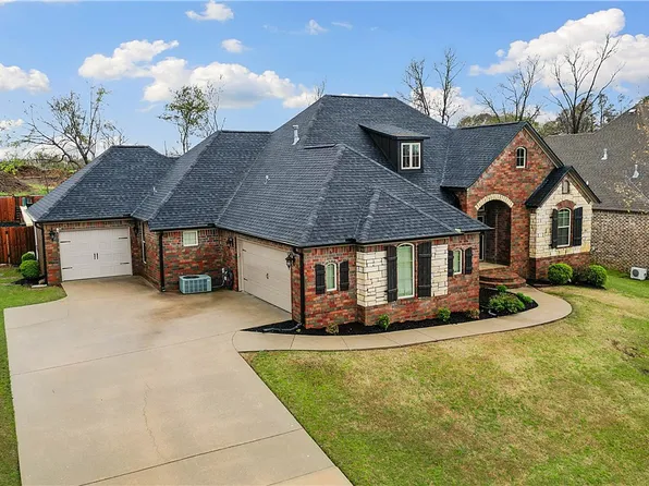 204 NW Tall Oaks Ave, Bentonville, AR 72712