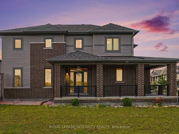 301 Cloyne Cres, Ottawa, ON K2J 6W3