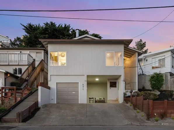 671 Beaumont Blvd, Pacifica, CA 94044