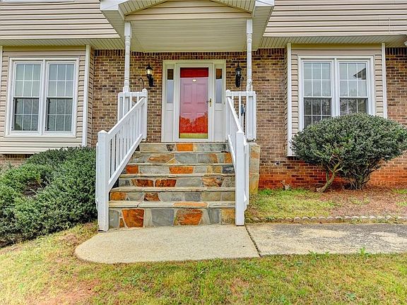 2nd image of 3509 Honeycomb Dr SE