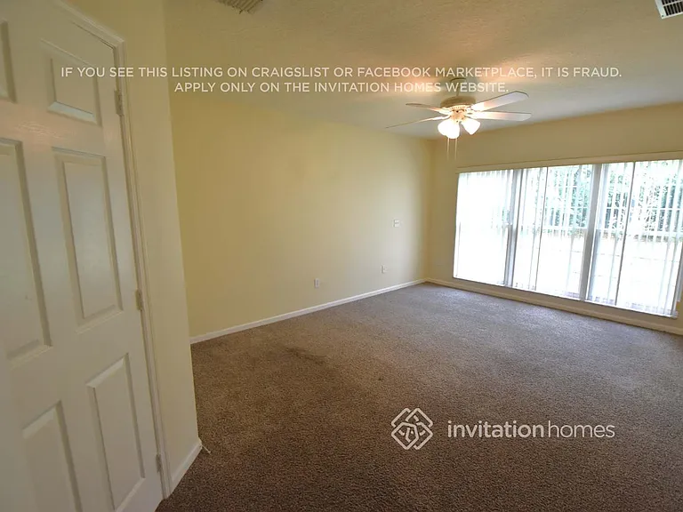3419 Santa Monica Dr — Photo 8
