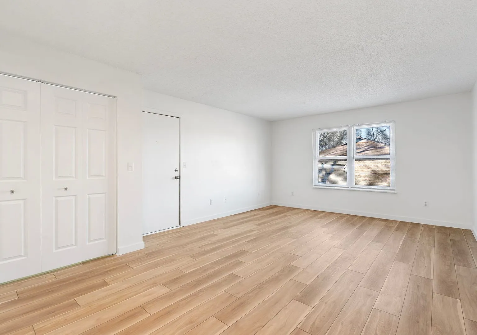 Southcreek Apartments — Photo 1