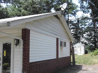 108 Robinhood Rd, Galax, VA 24333