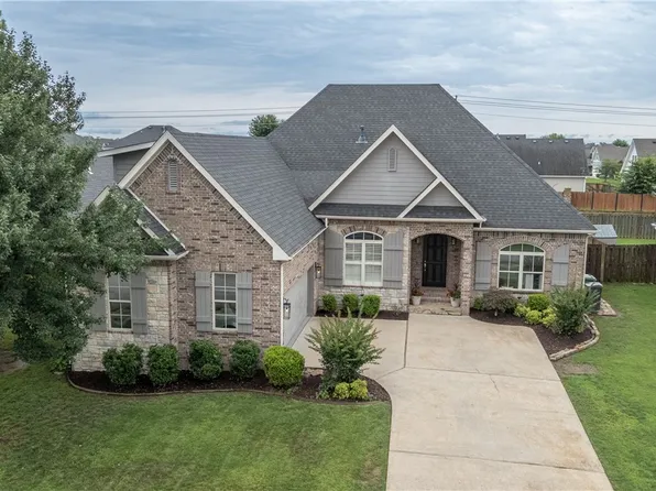 6702 W Braebourne Dr, Rogers, AR 72758