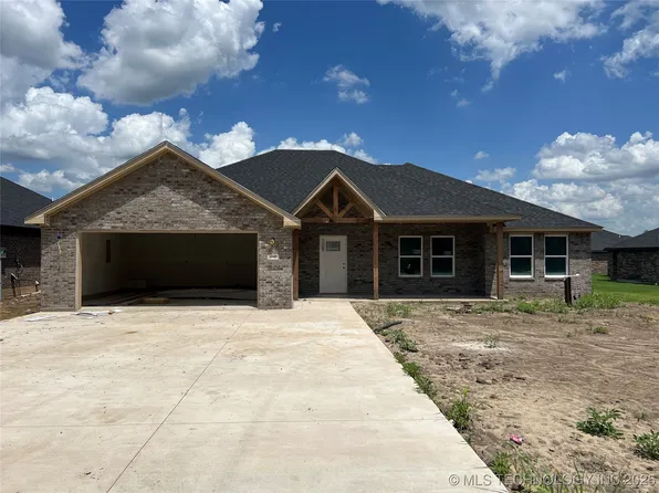 3102 Larkspur Ln, Durant, OK 74701