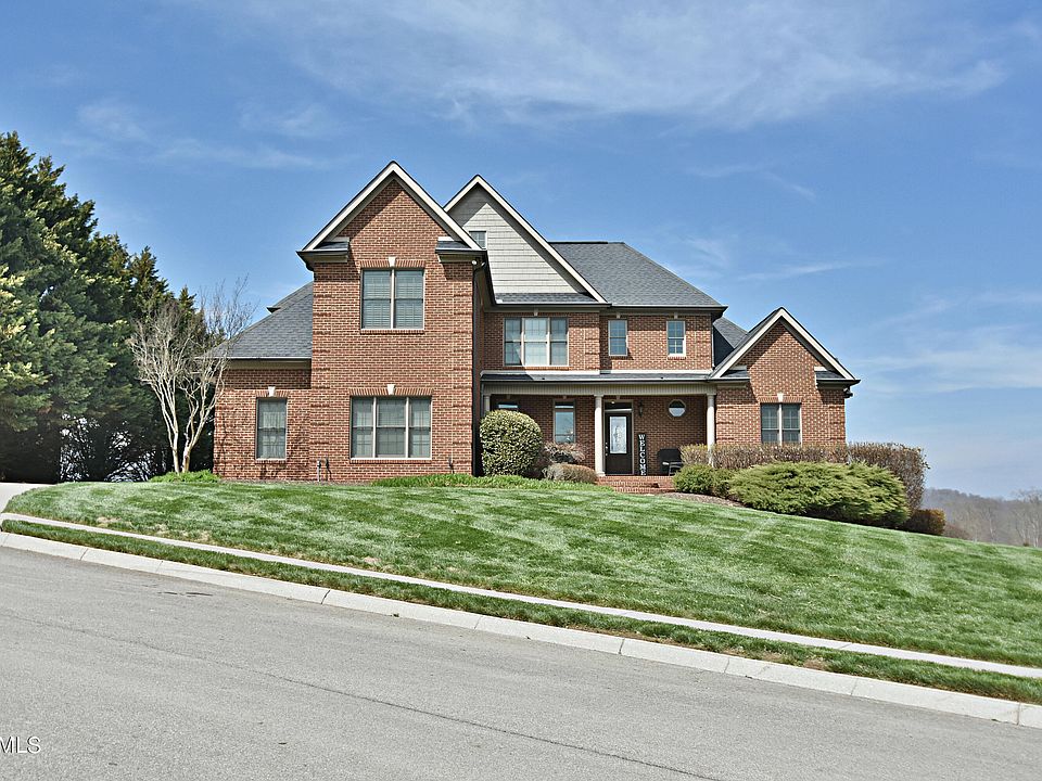 1st image of 120 Mountain Dr