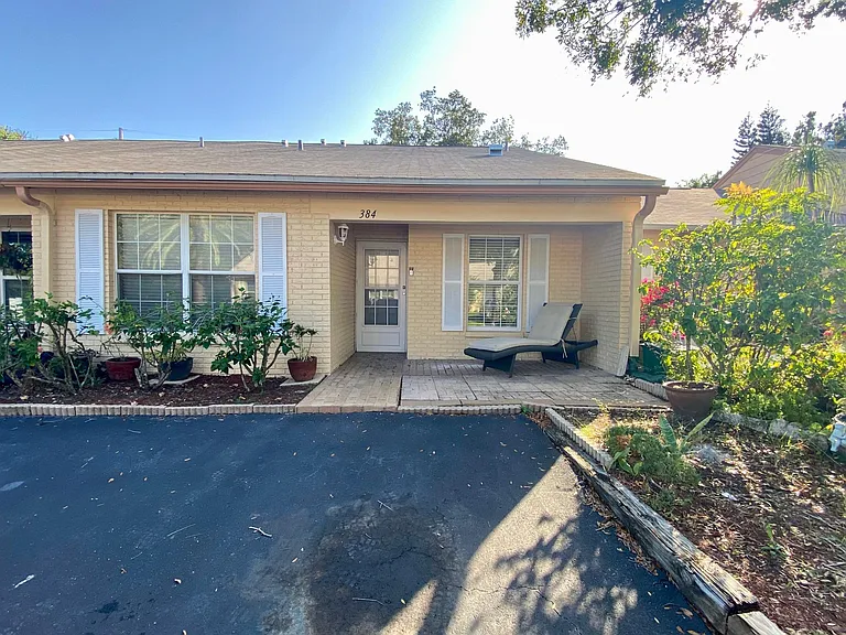 384 Estero Ct — Photo 1