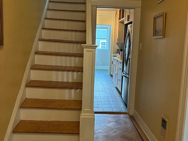 618 Quincy St NW — Photo 8