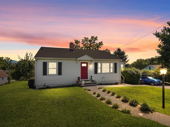 1113 Mountain Ave, Salem, VA 24153