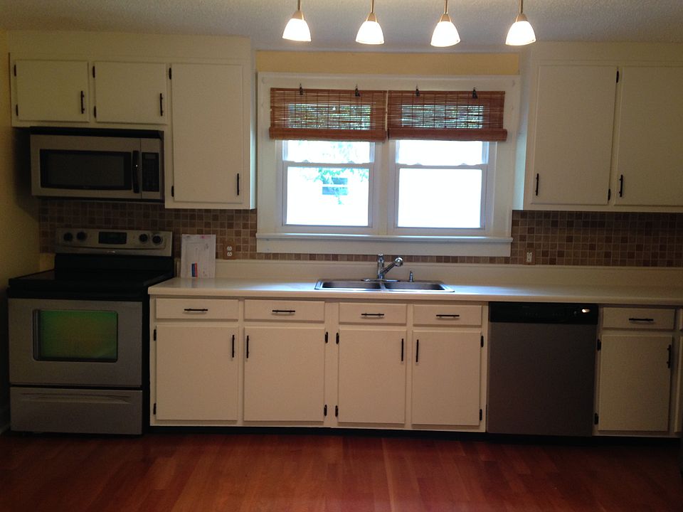 2nd image of 5505 Clemons Rd