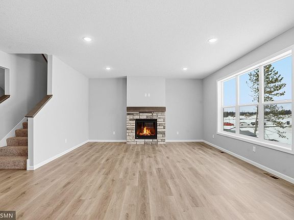 4th image of 6279 Rachele Ave NE