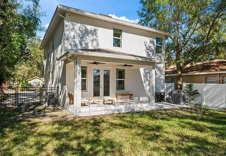 1738 W Spruce St — Photo 40
