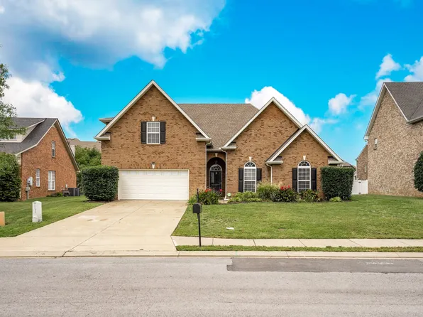 1219 Timber Creek Dr, Murfreesboro, TN 37128