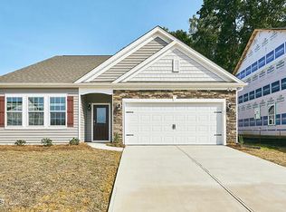 909 Allen Park Ln, Ayden, NC 28513