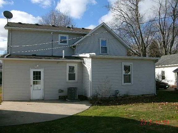 3rd image of 425 Lincoln St