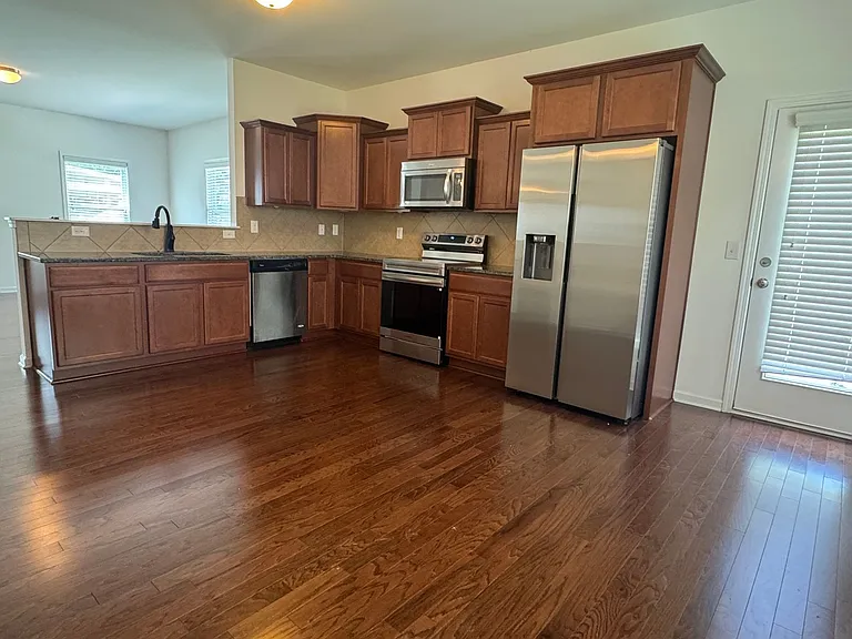 1507 Kellys Landing Dr — Photo 7