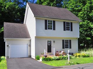 2 Spoonwood Dr, Canton, CT 06019