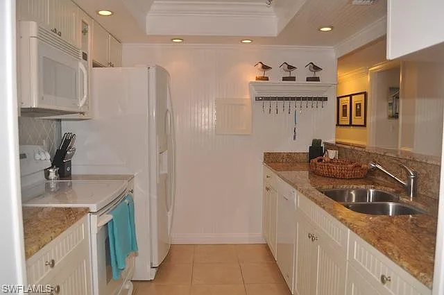 555 Park Shore Dr #B-410 — Photo 7